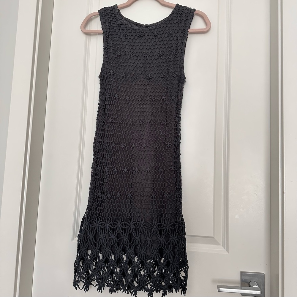 Elegant Black Sleeveless Dress